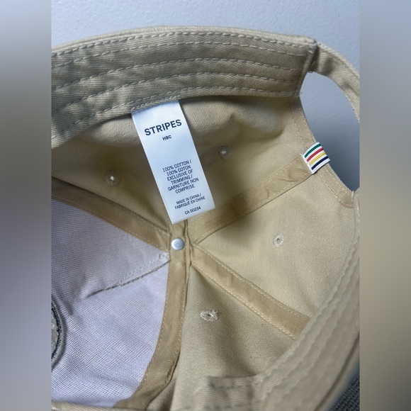 HBC Stripes Canada Unisex Baseball Cap Adjustable True North Strong & Free RARE - Picture 6 of 6